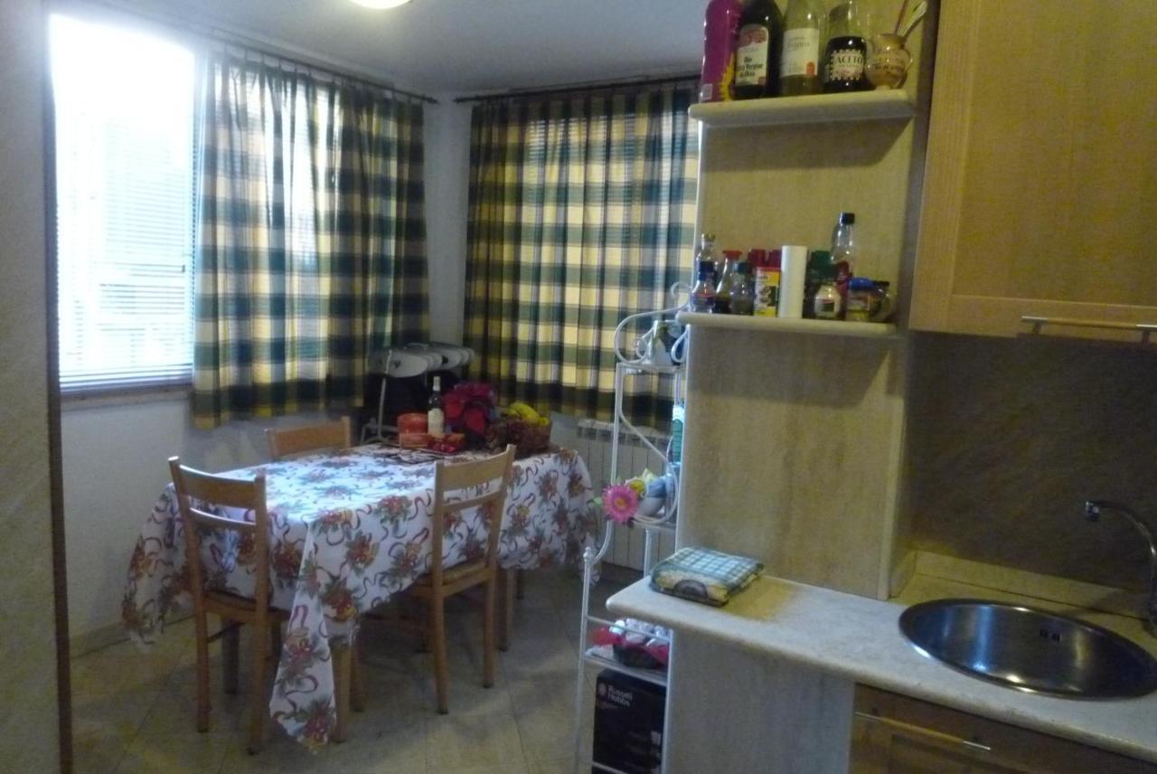 Residenza Mucha Appartamento Roma Camera foto
