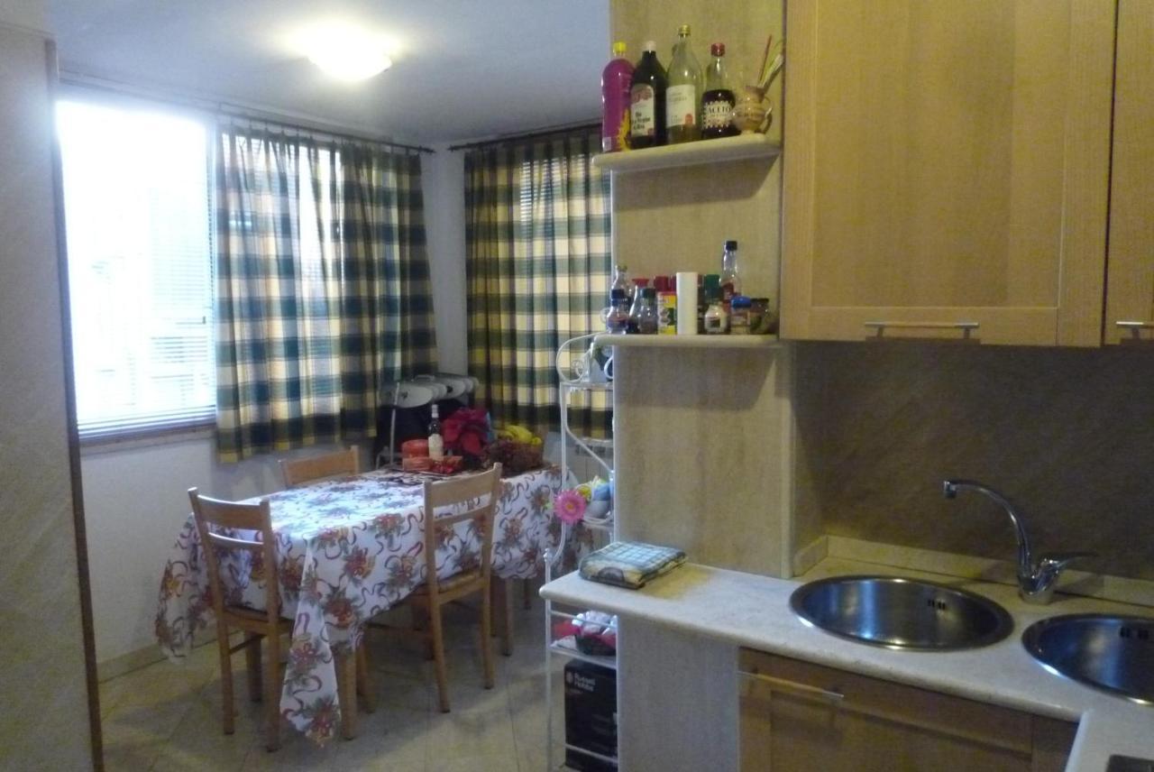 Residenza Mucha Appartamento Roma Camera foto